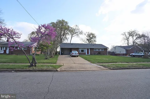 5213 Montgomery Street, Springfield, VA MLS: VAFX2234276