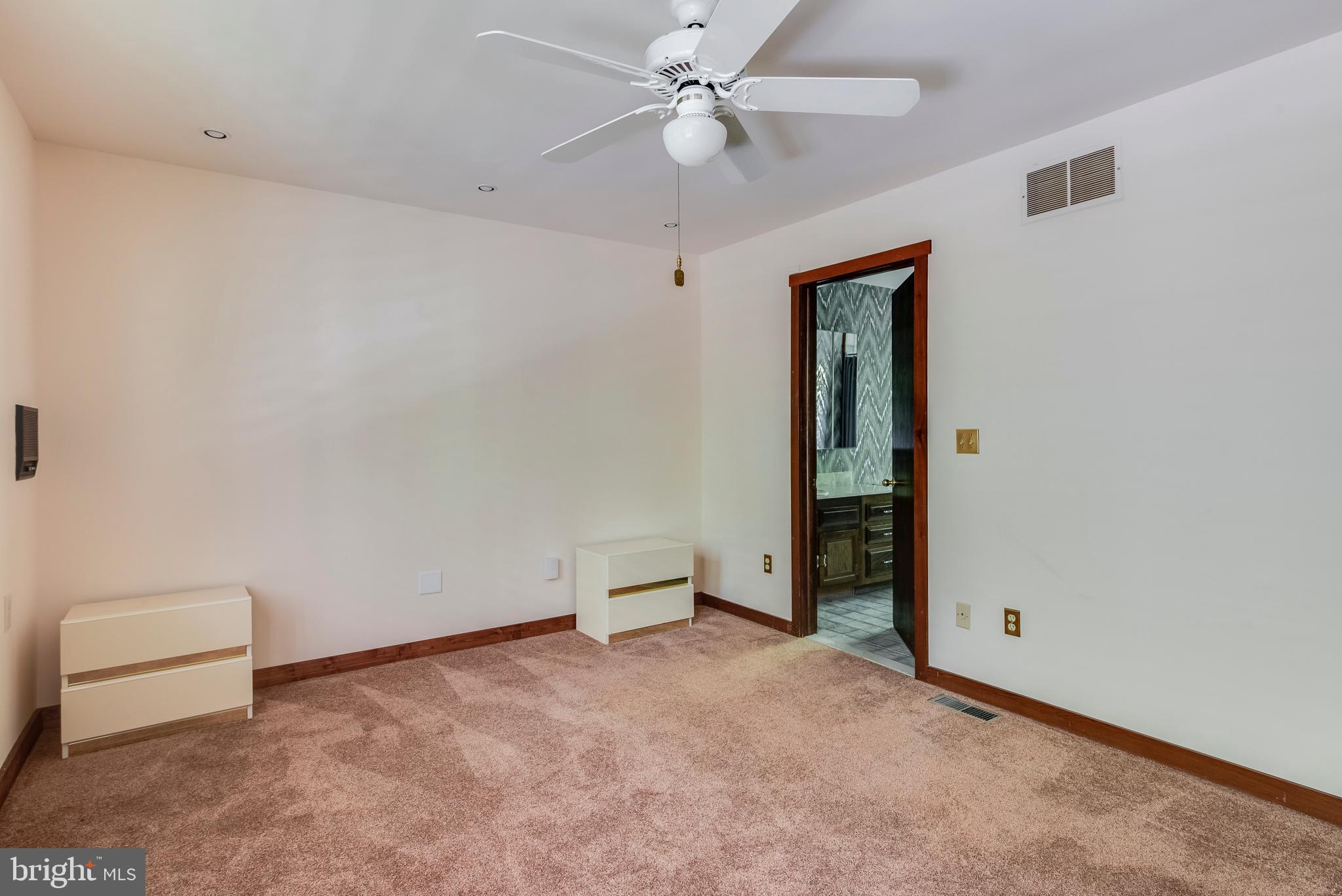 HARBOR OAKS - Residential