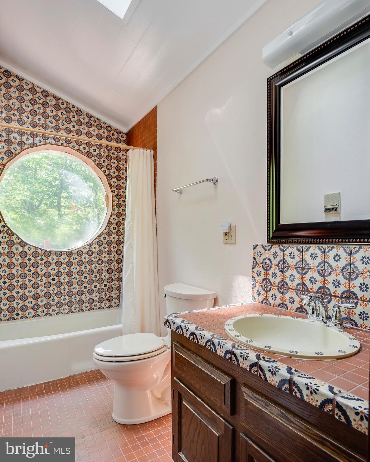 HARBOR OAKS - Residential