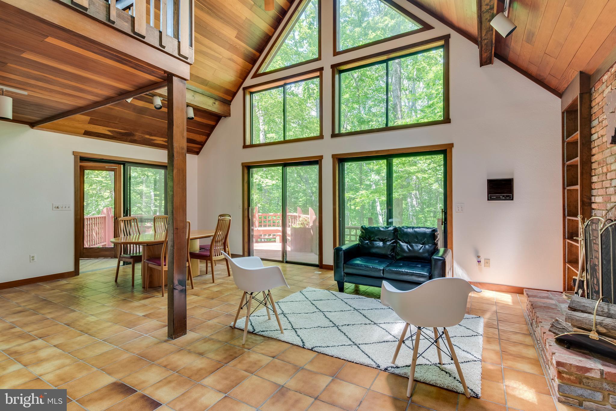 HARBOR OAKS - Residential