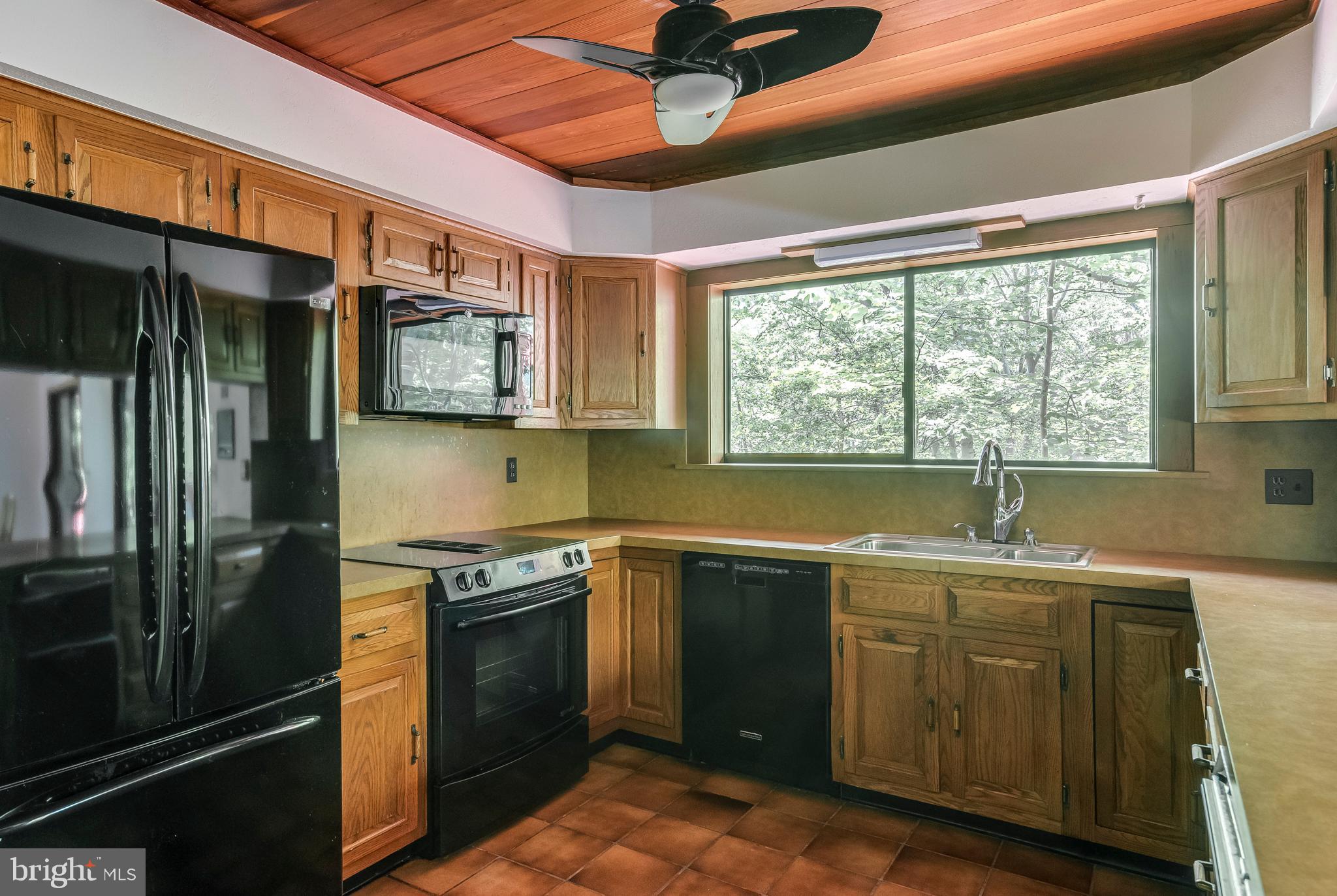 HARBOR OAKS - Residential