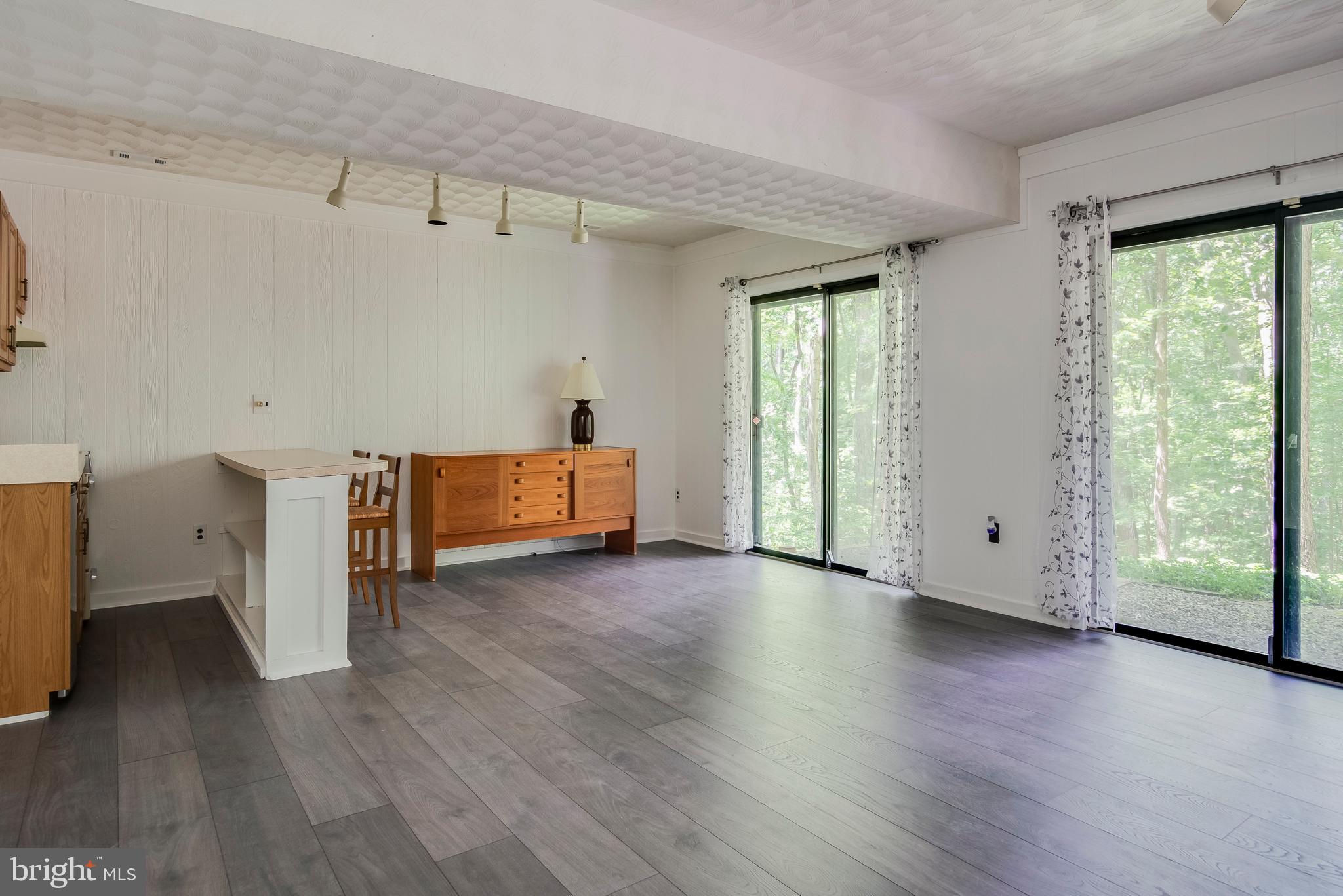 HARBOR OAKS - Residential