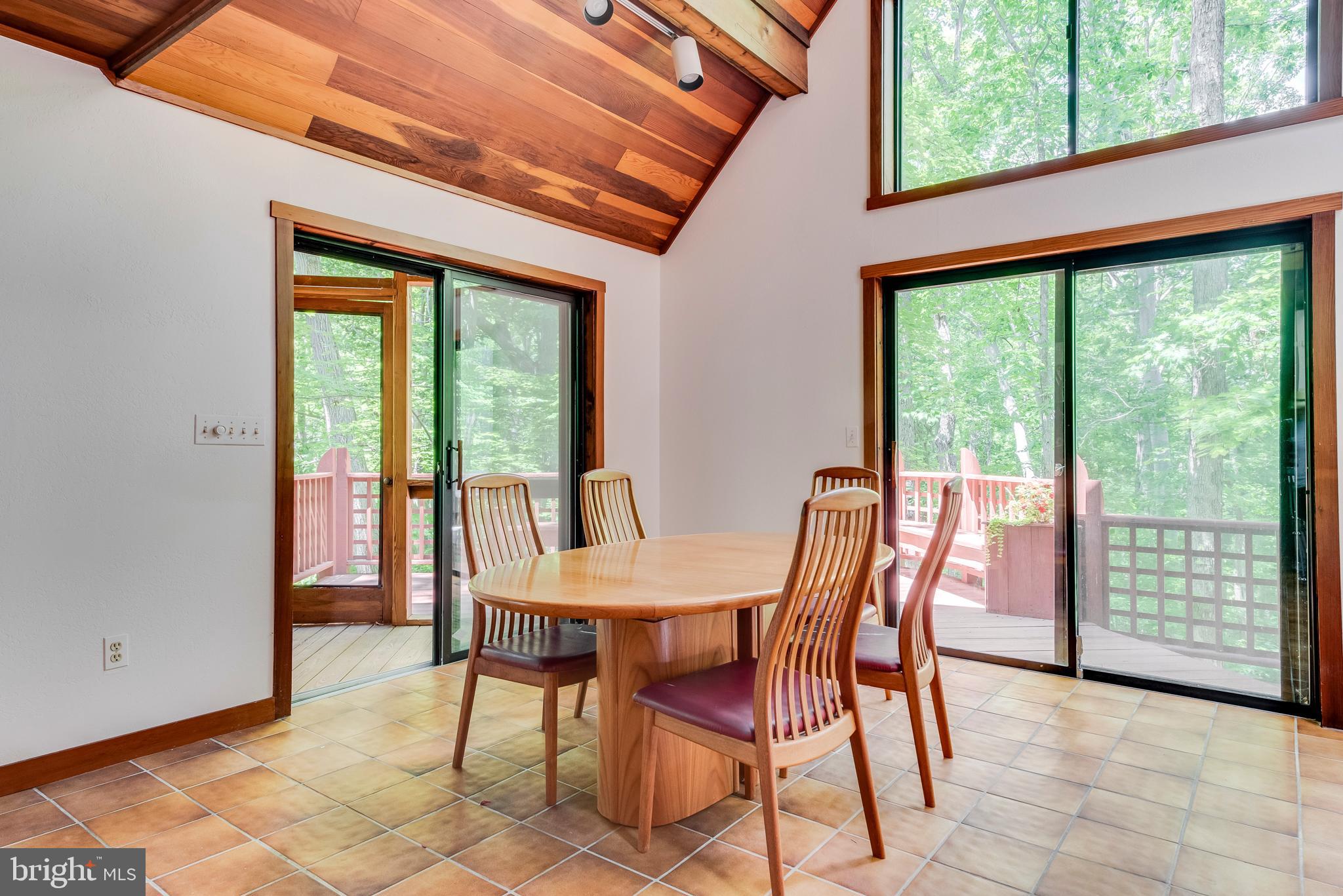 HARBOR OAKS - Residential