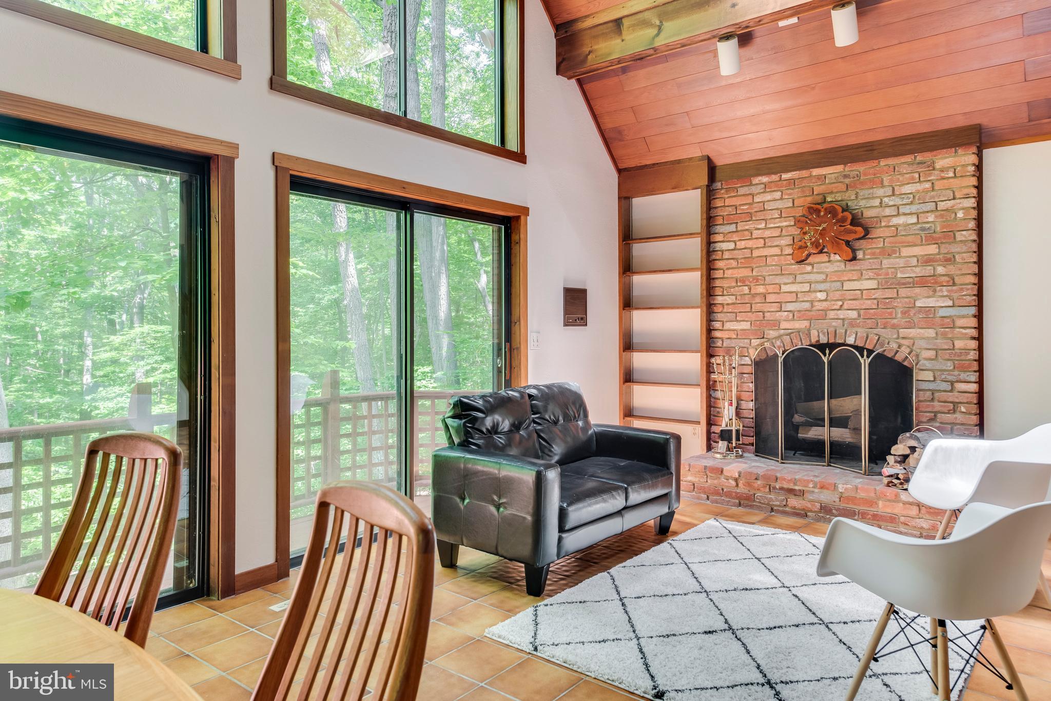 HARBOR OAKS - Residential