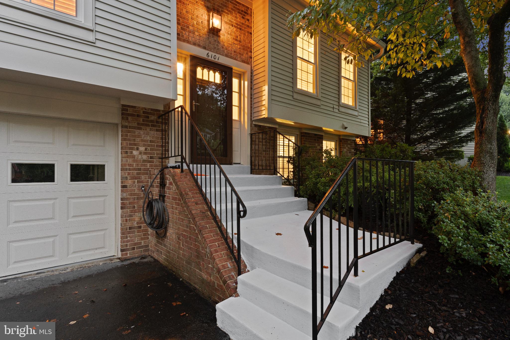 6101 DORY LANDING COURT