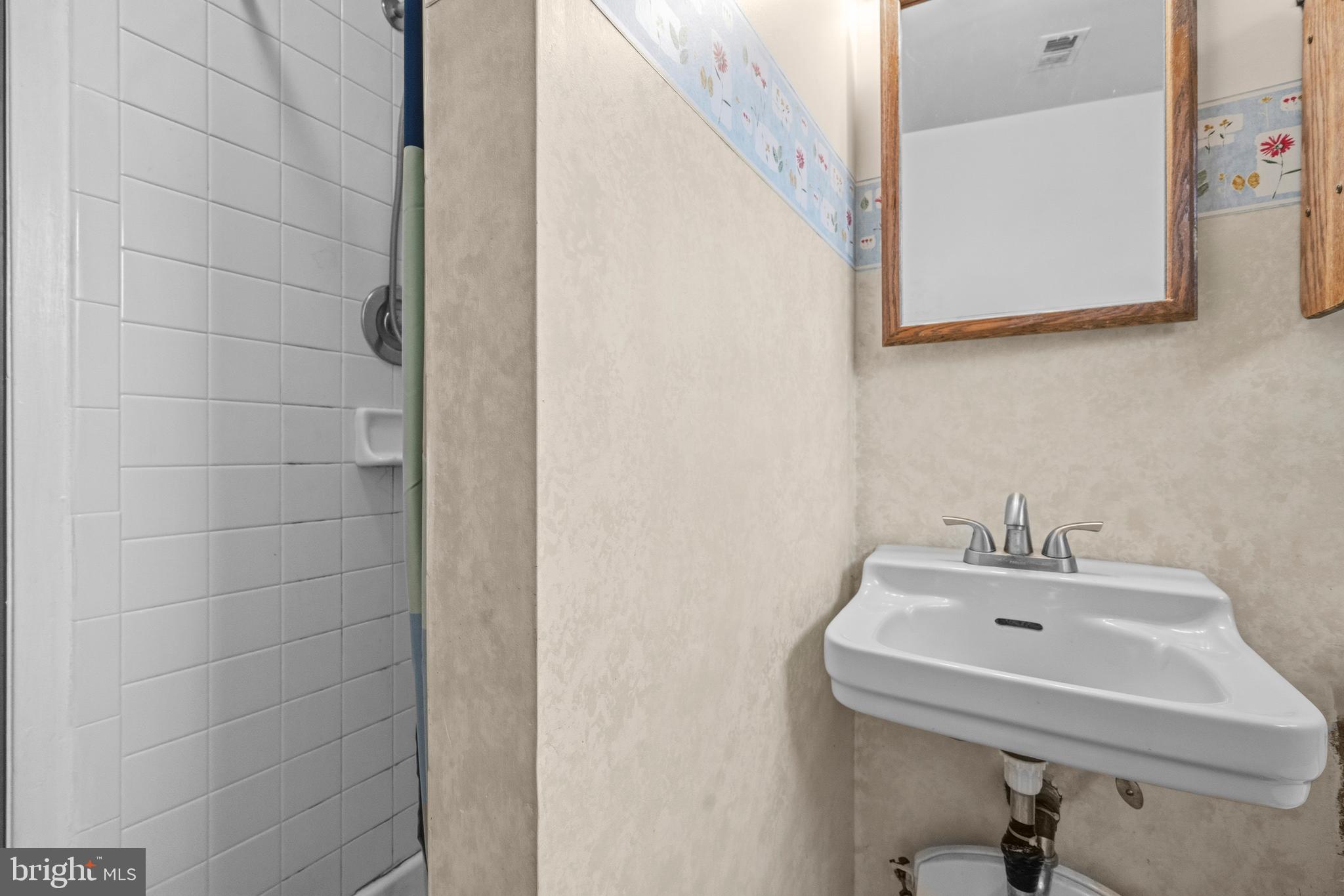 ANNANDALE TERRACE - Residential