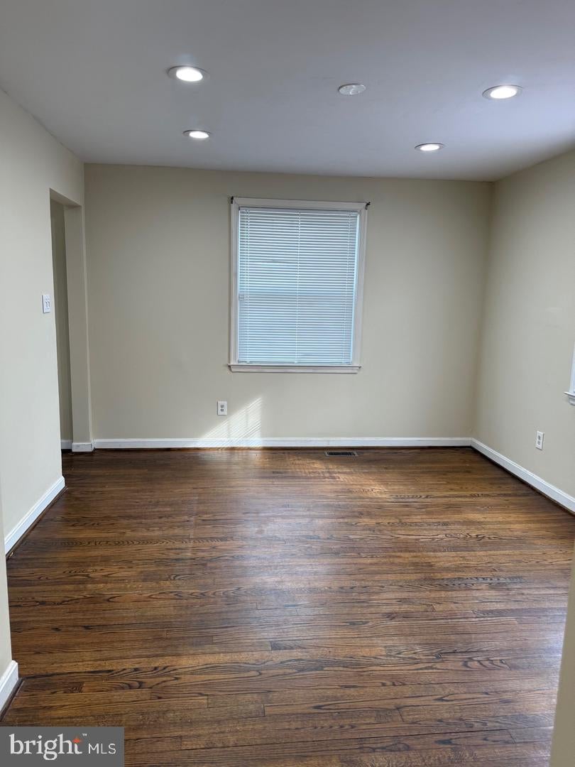 2421 RAMBLEWOOD DRIVE