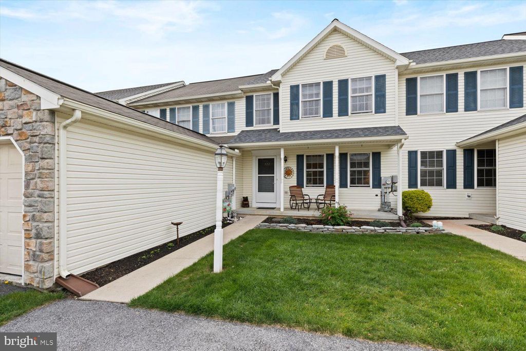 Photo of 574 WOOD DUCK DR, MANHEIM, PA 17545 (MLS # PALA2033448)