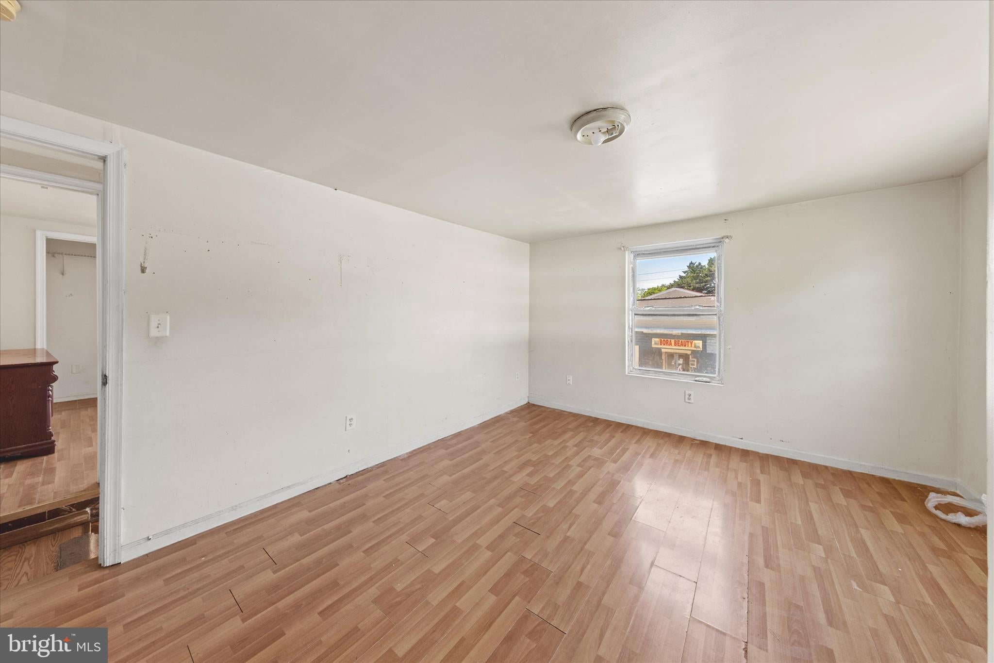 303 N FRONT STREET