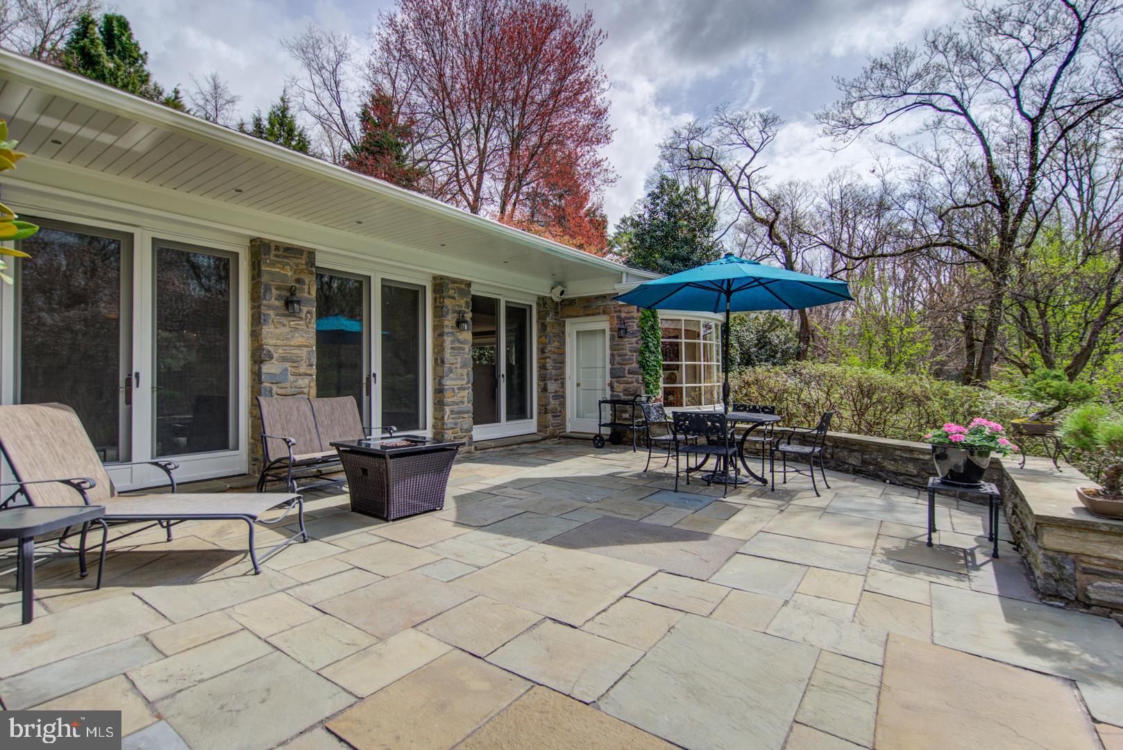 CHESTNUT HILL - Residential