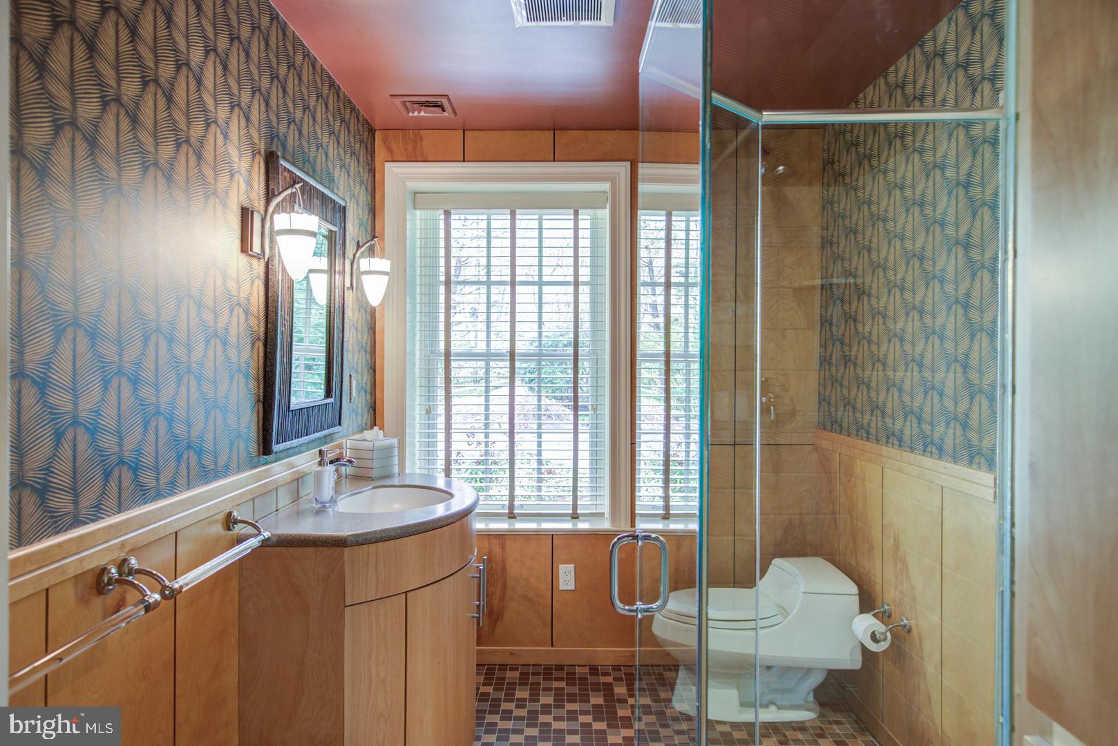 CHESTNUT HILL - Residential