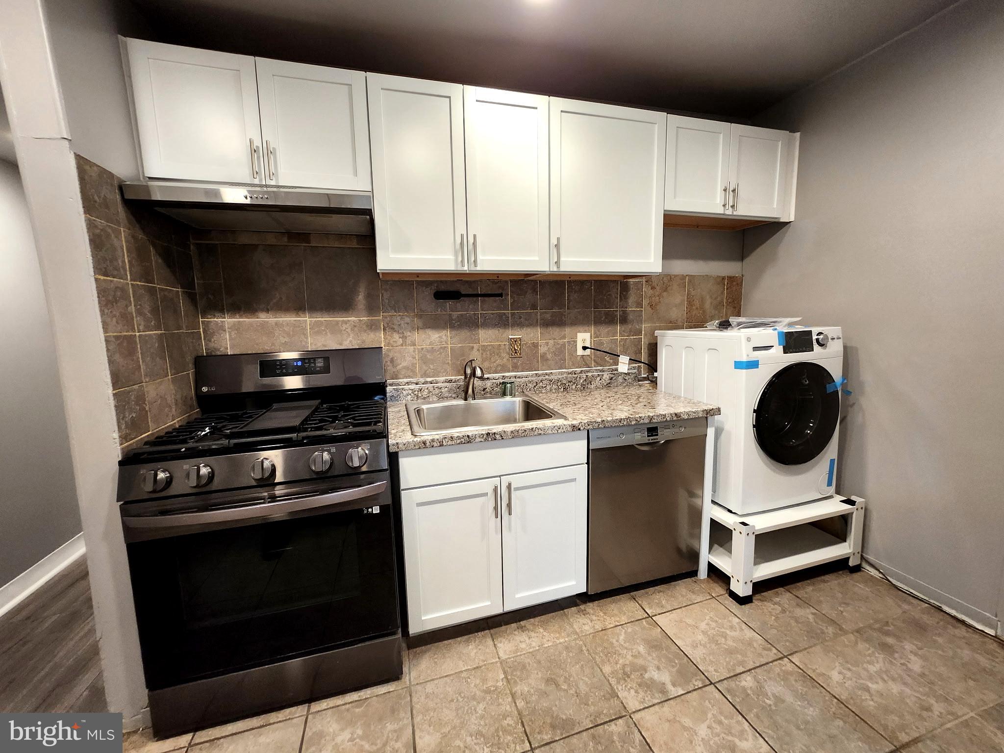 CHELSEA WOODS CONDO - Residential