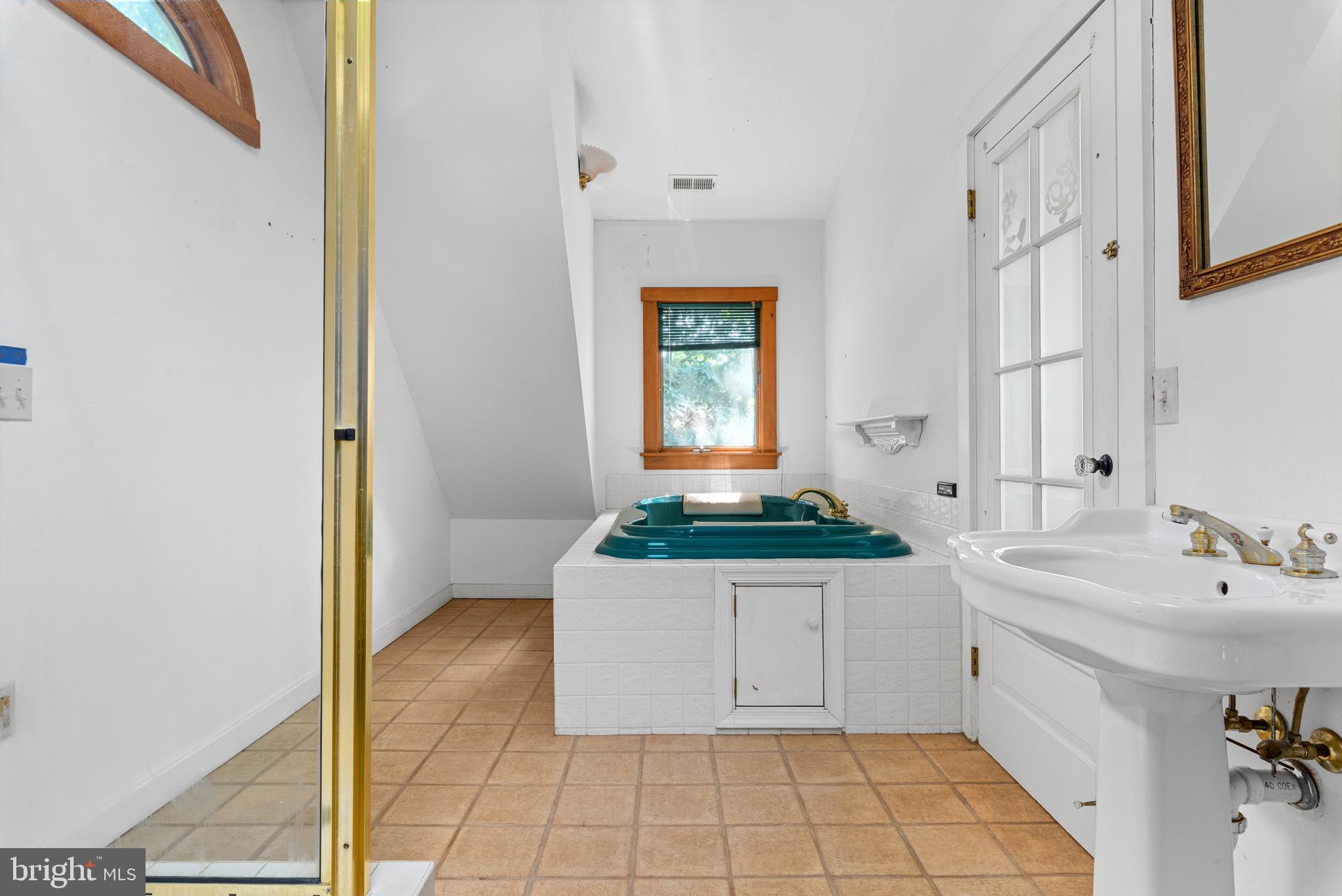 PINES ON THE SEVERN - Residential