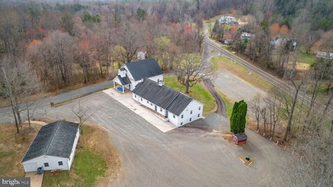 Photo of 19 Scrabble Road, BOSTON, VA 22713 (MLS # VARP2002578)