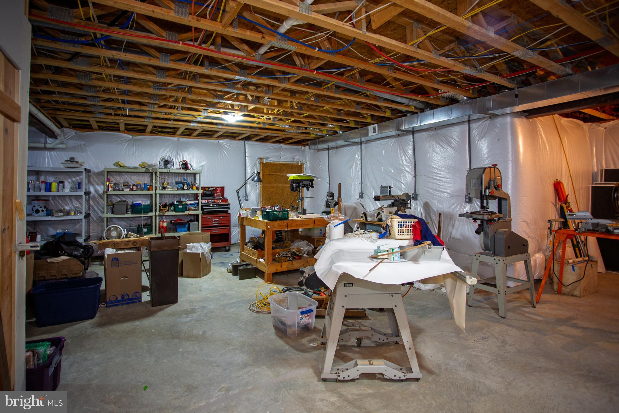 WAGAMONS WEST SHORES - Residential