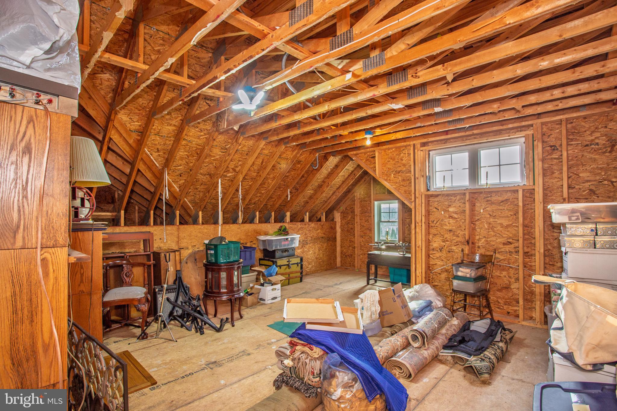 WAGAMONS WEST SHORES - Residential