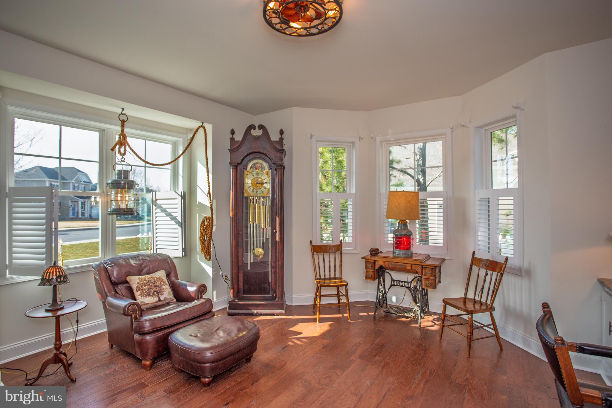 WAGAMONS WEST SHORES - Residential