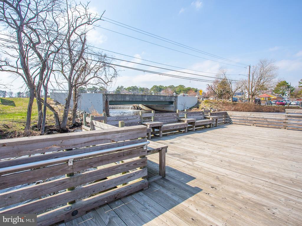 WAGAMONS WEST SHORES - Residential