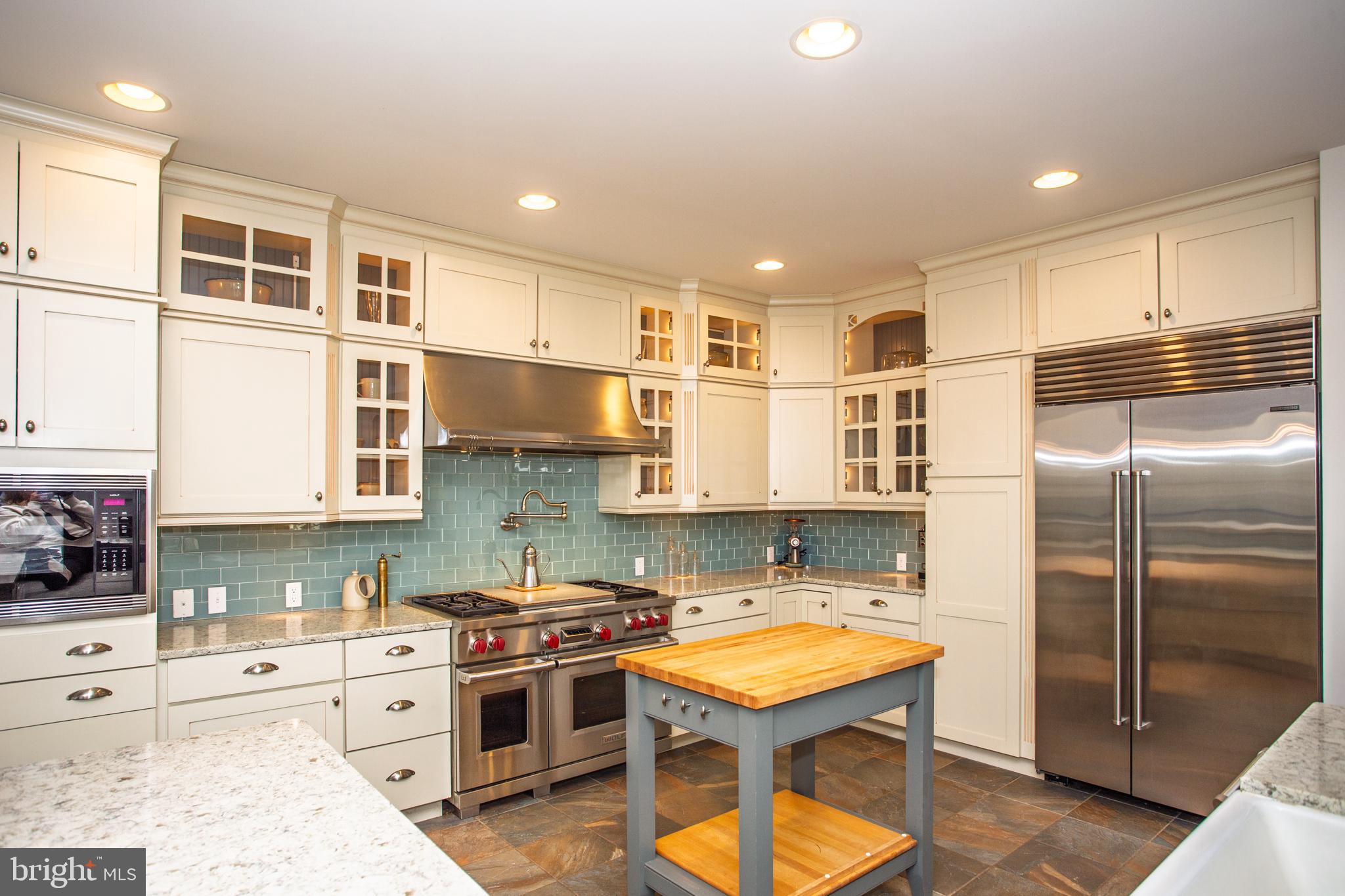 WAGAMONS WEST SHORES - Residential