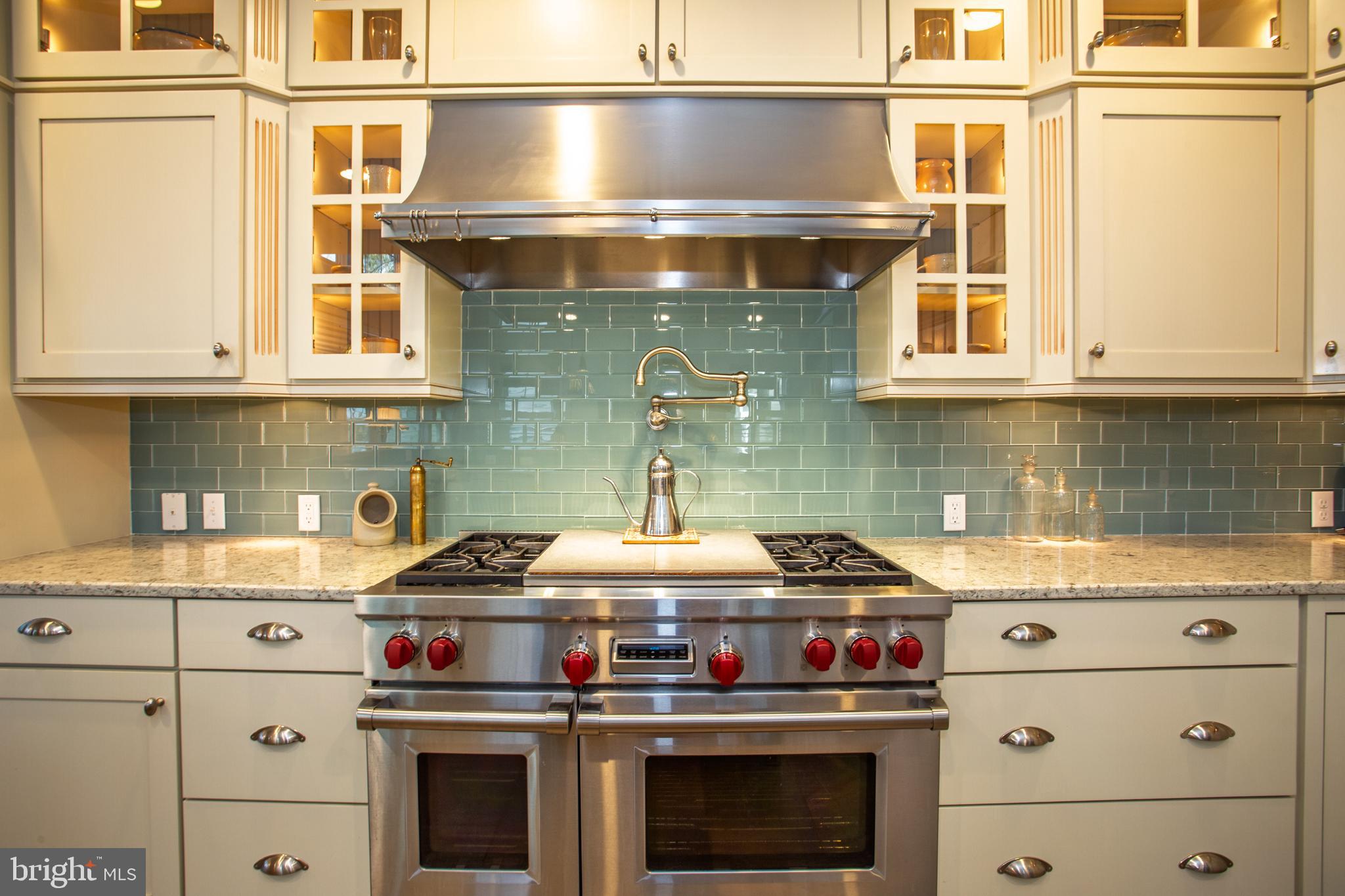 WAGAMONS WEST SHORES - Residential