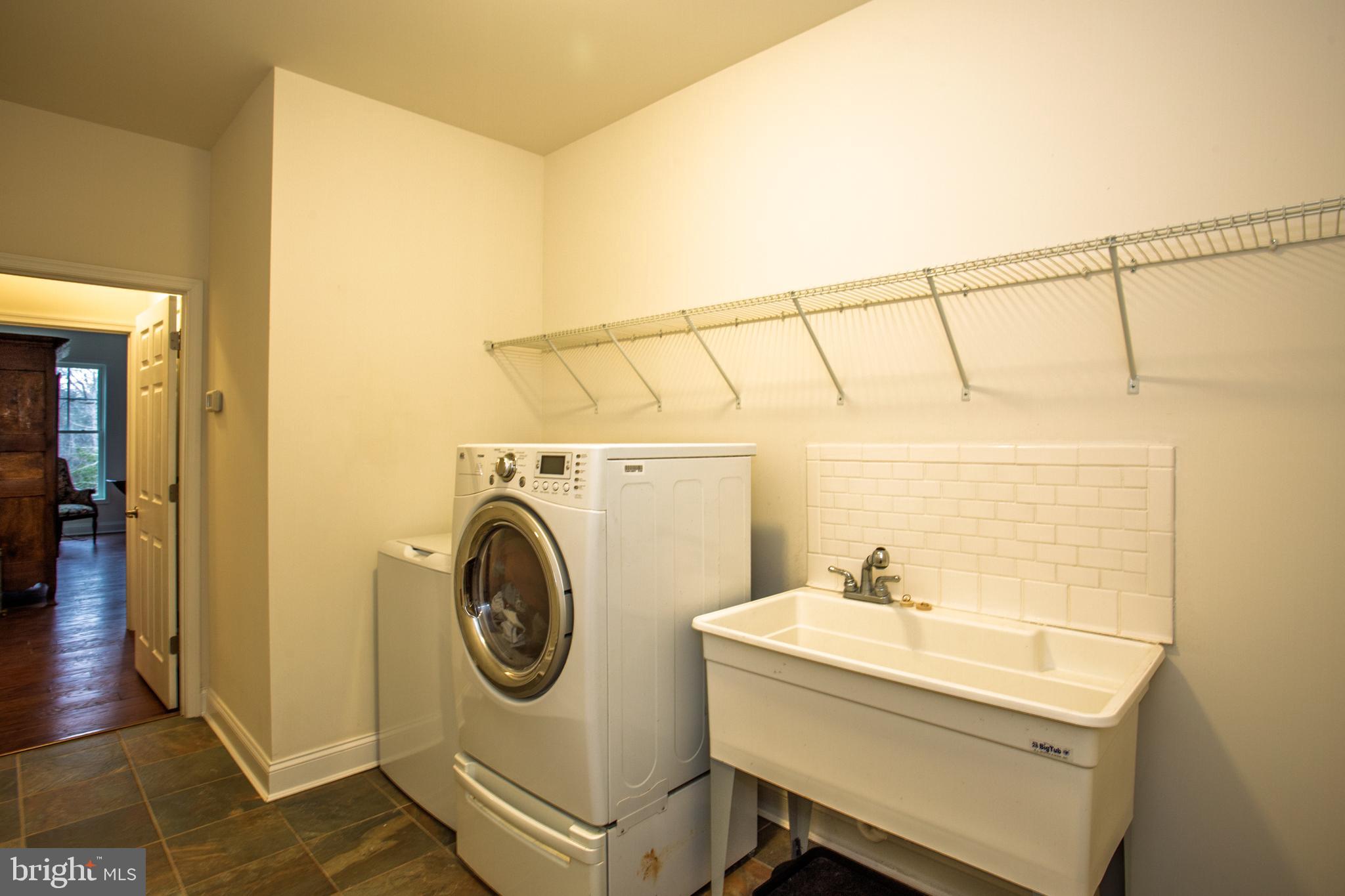 WAGAMONS WEST SHORES - Residential