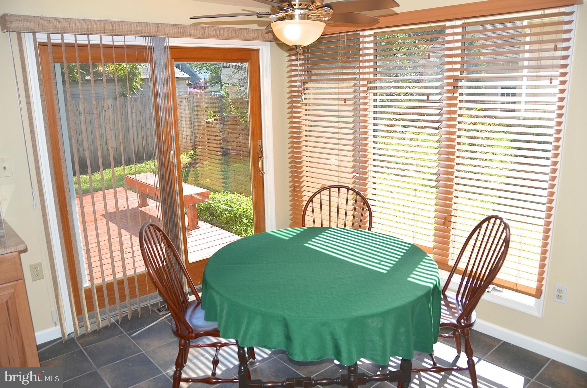 WOODLAND BEACH - Residential