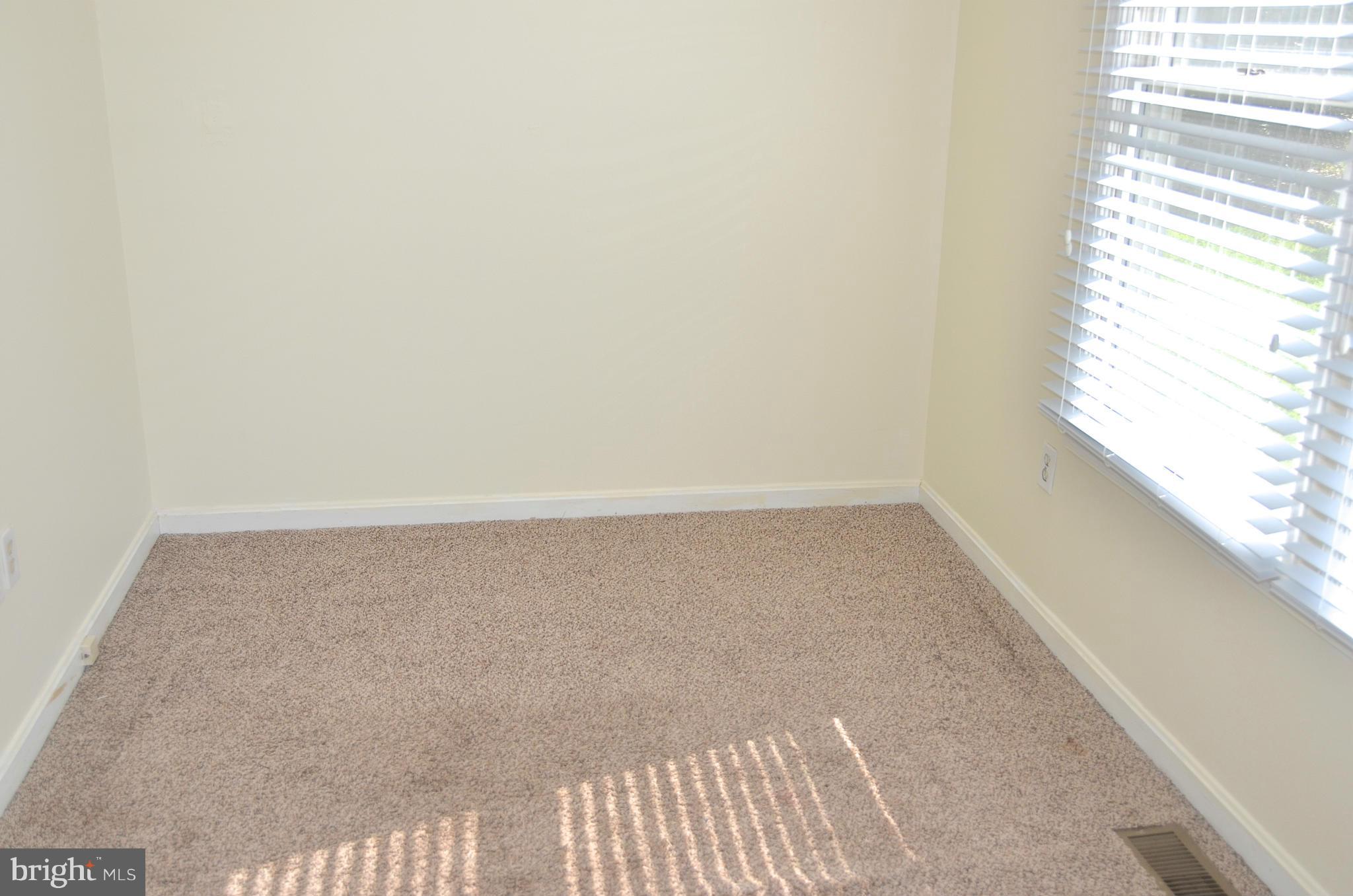 WOODLAND BEACH - Residential