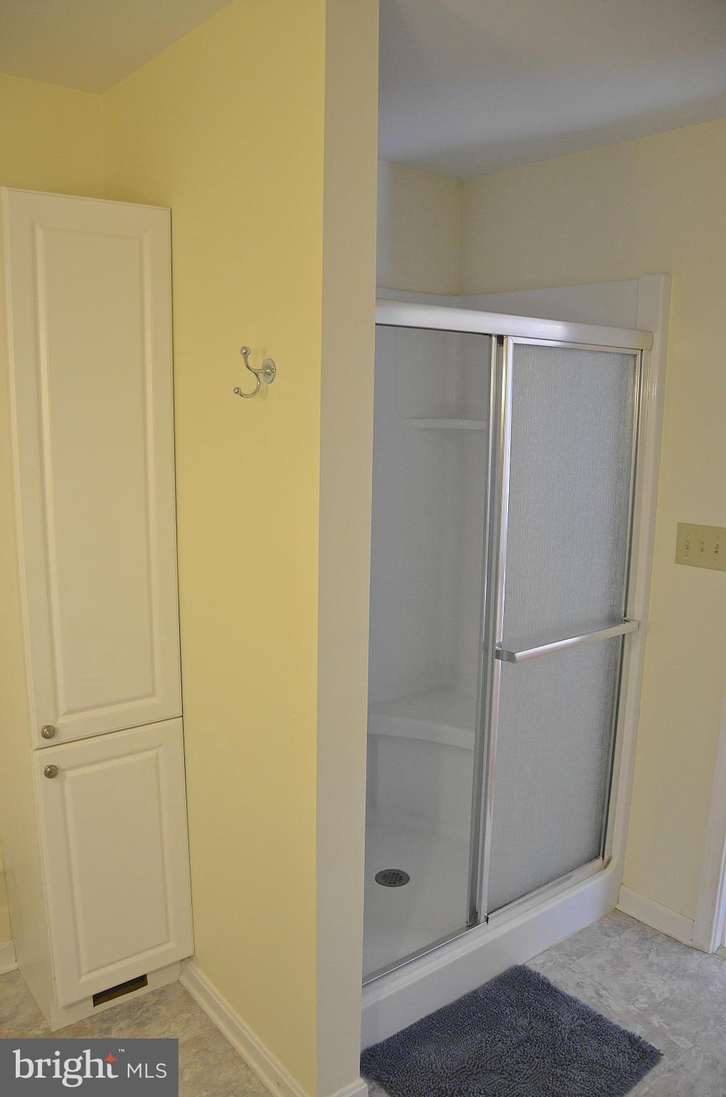 WOODLAND BEACH - Residential