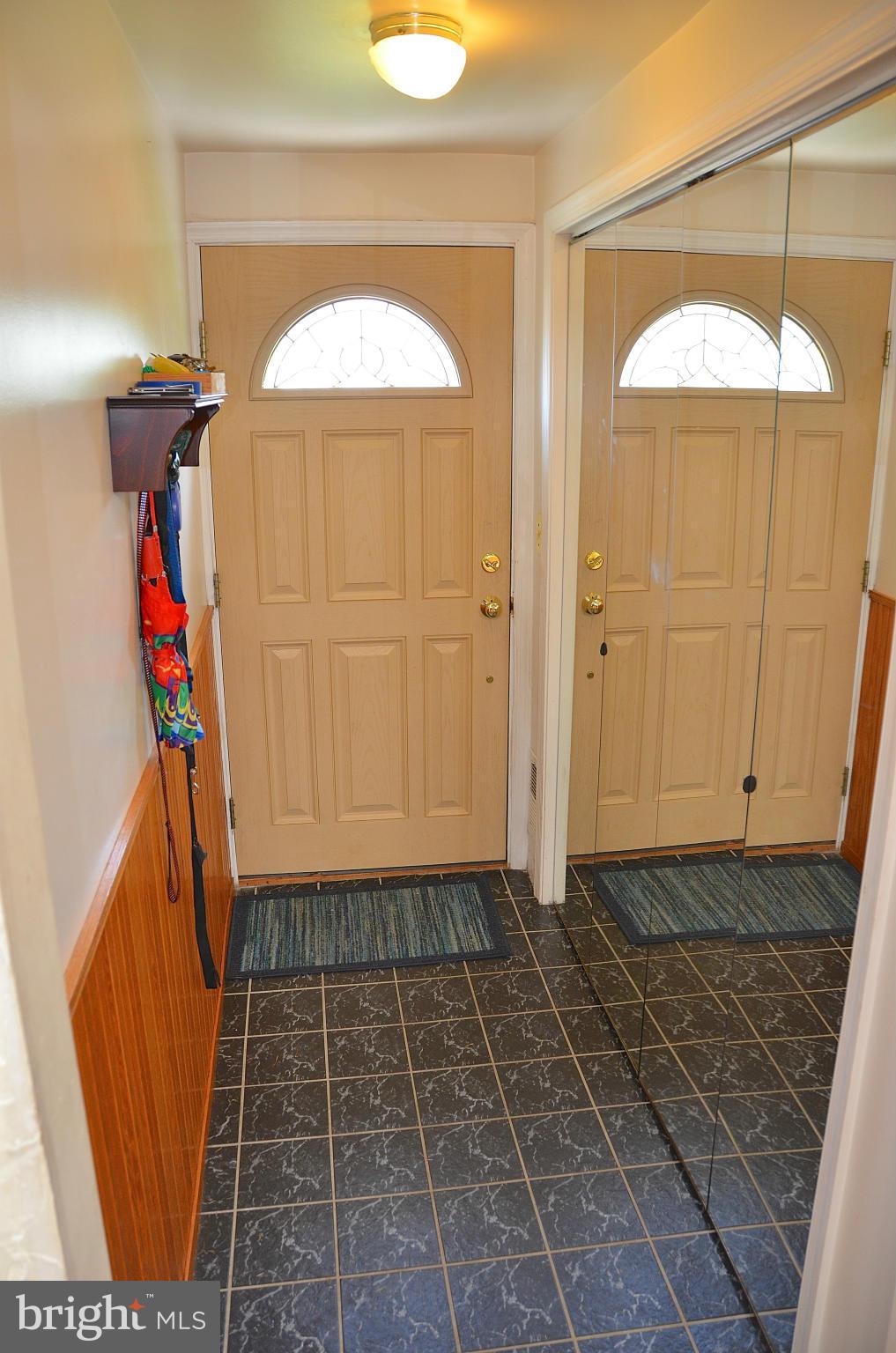 WOODLAND BEACH - Residential