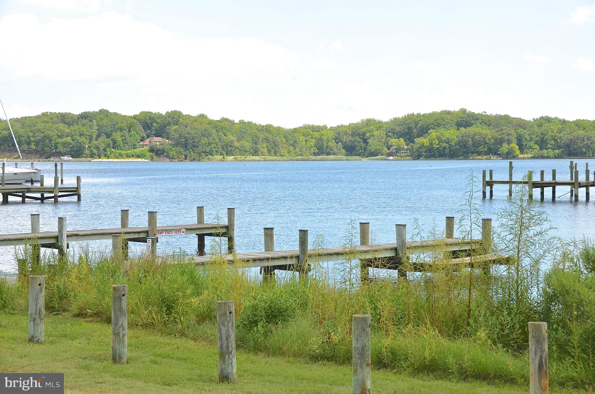 WOODLAND BEACH - Residential