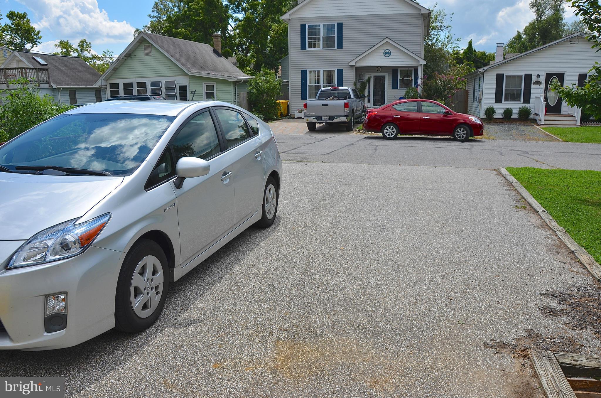 WOODLAND BEACH - Residential