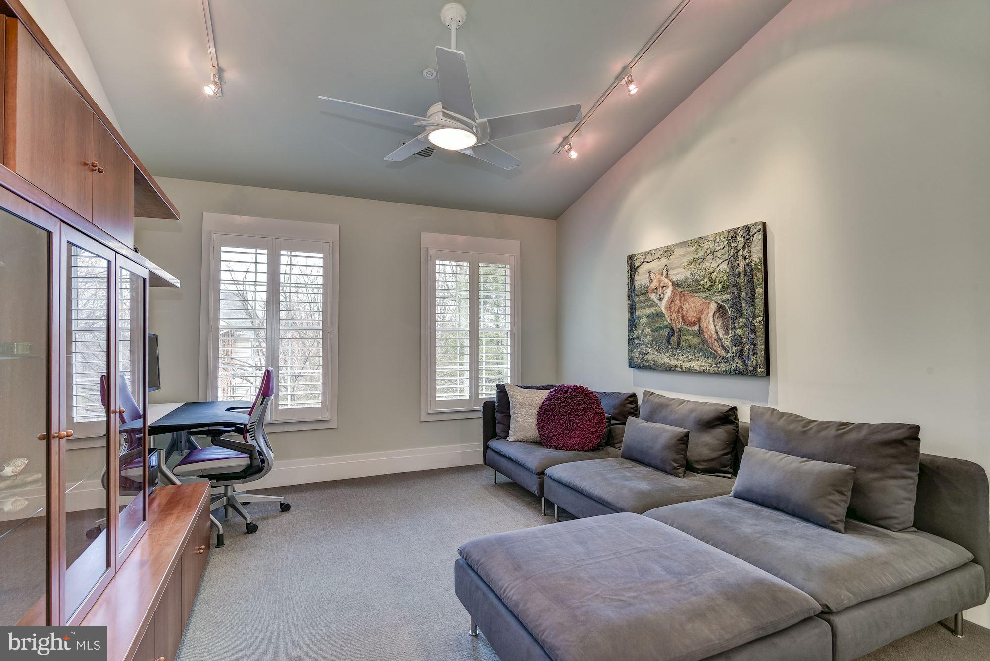 FALLSTONE - Residential