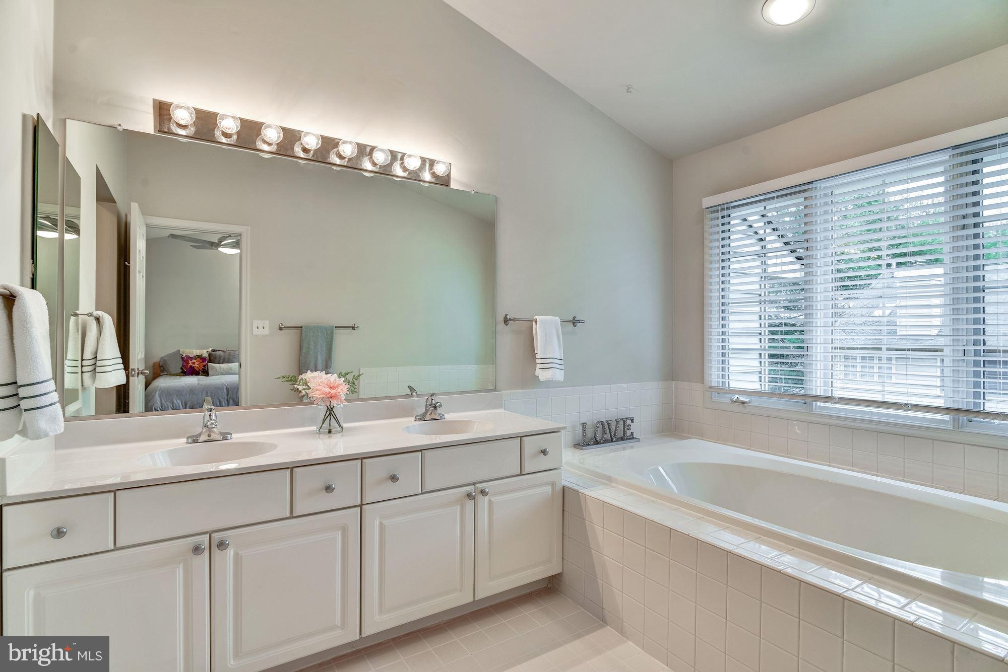 FALLSTONE - Residential