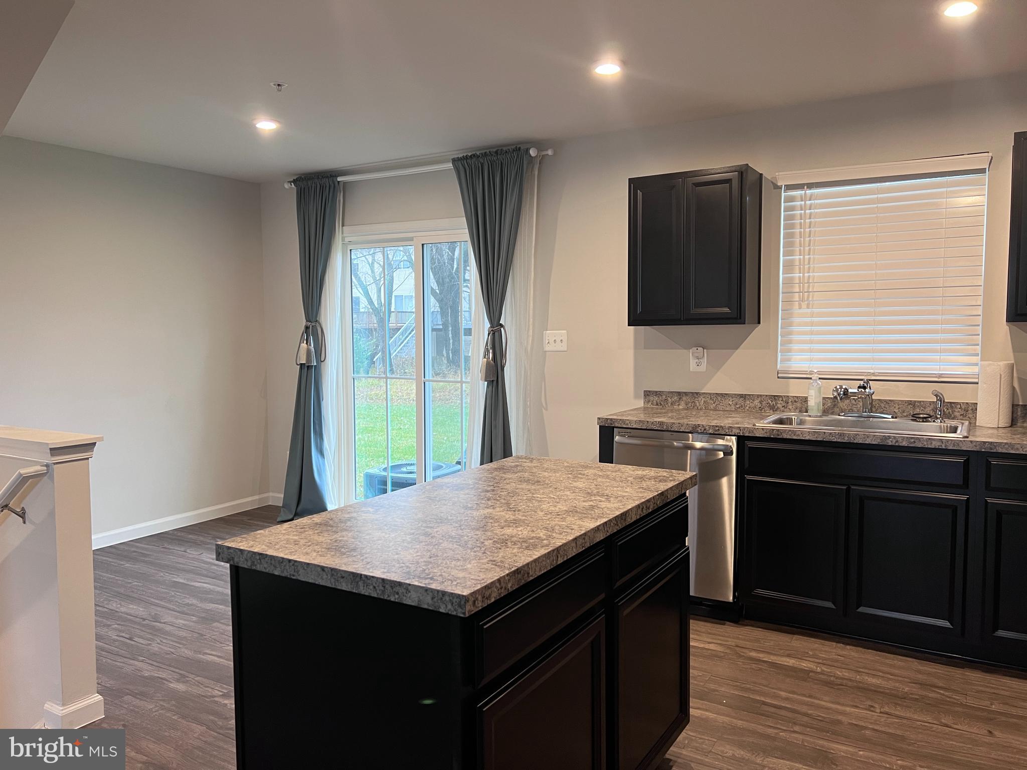 WEST CREEK VILLAGE - Residential Lease