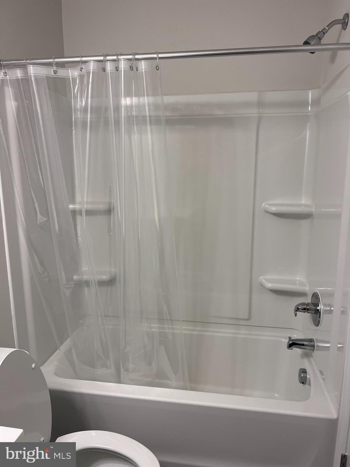 WEST CREEK VILLAGE - Residential Lease