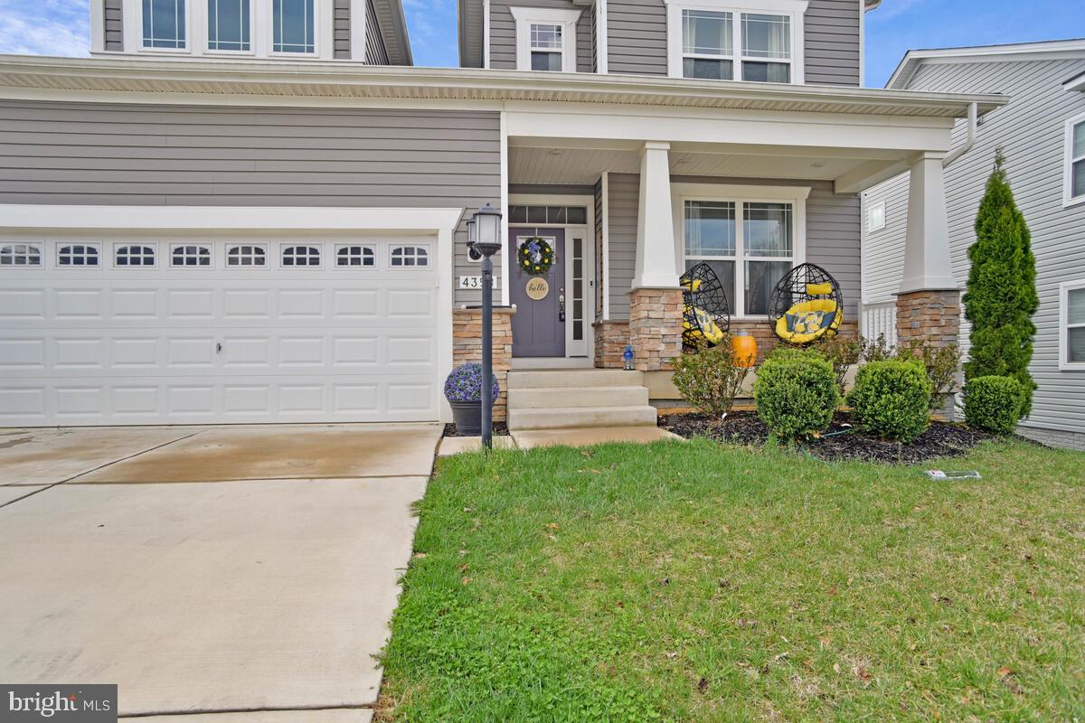 4358 SHAKESPEARE CIRCLE