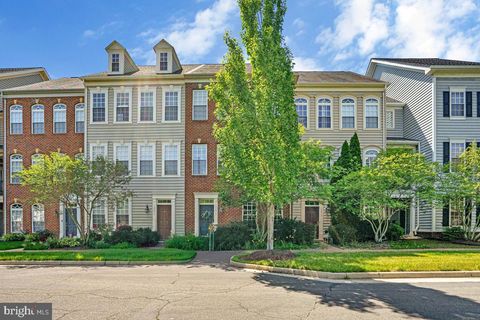 Photo of 10613 Bristow Station Drive, BRISTOW, VA 20136 (MLS # VAPW2123050)