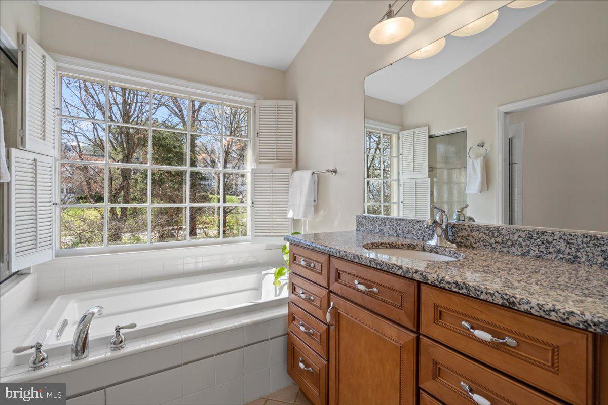 BELLE HAVEN ON THE GREEN - Residential