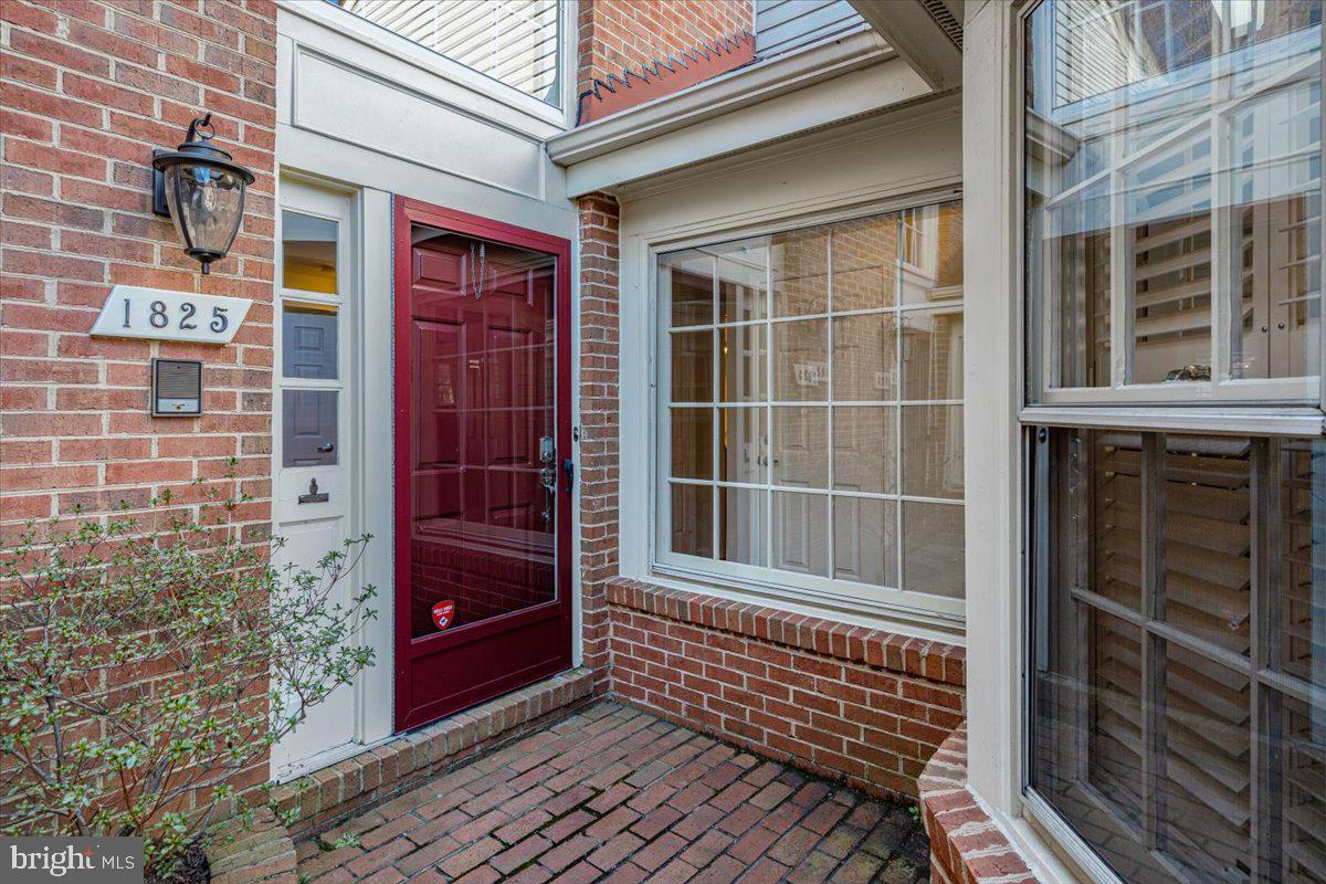 BELLE HAVEN ON THE GREEN - Residential