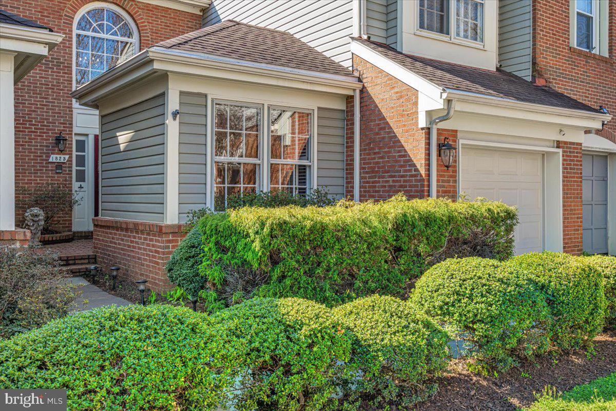 BELLE HAVEN ON THE GREEN - Residential