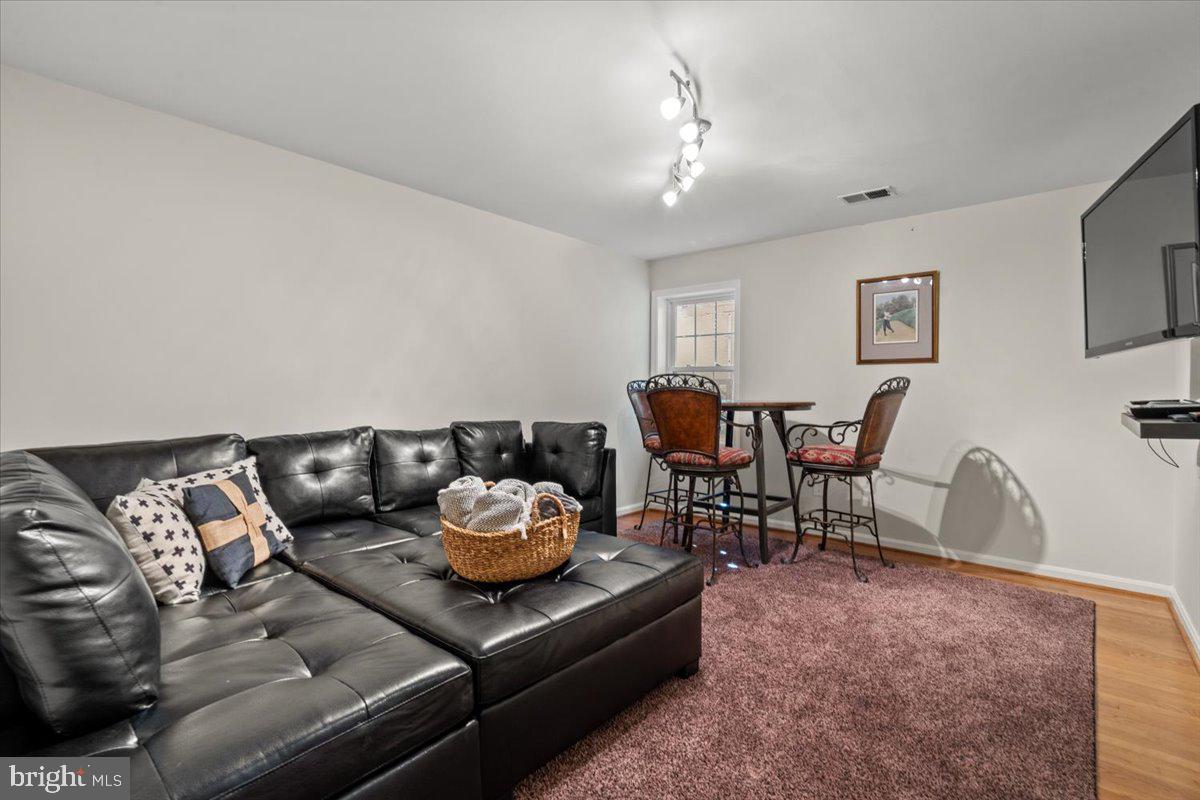 BELLE HAVEN ON THE GREEN - Residential