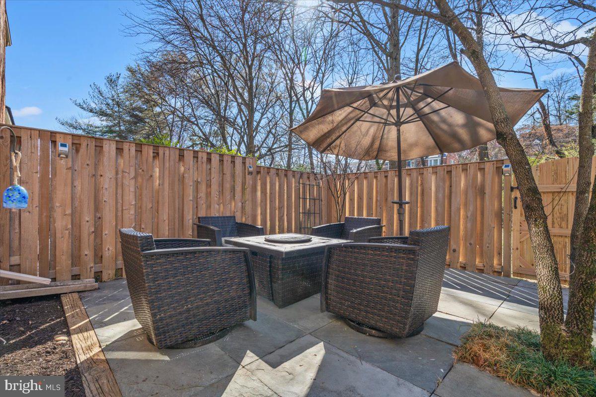 BELLE HAVEN ON THE GREEN - Residential