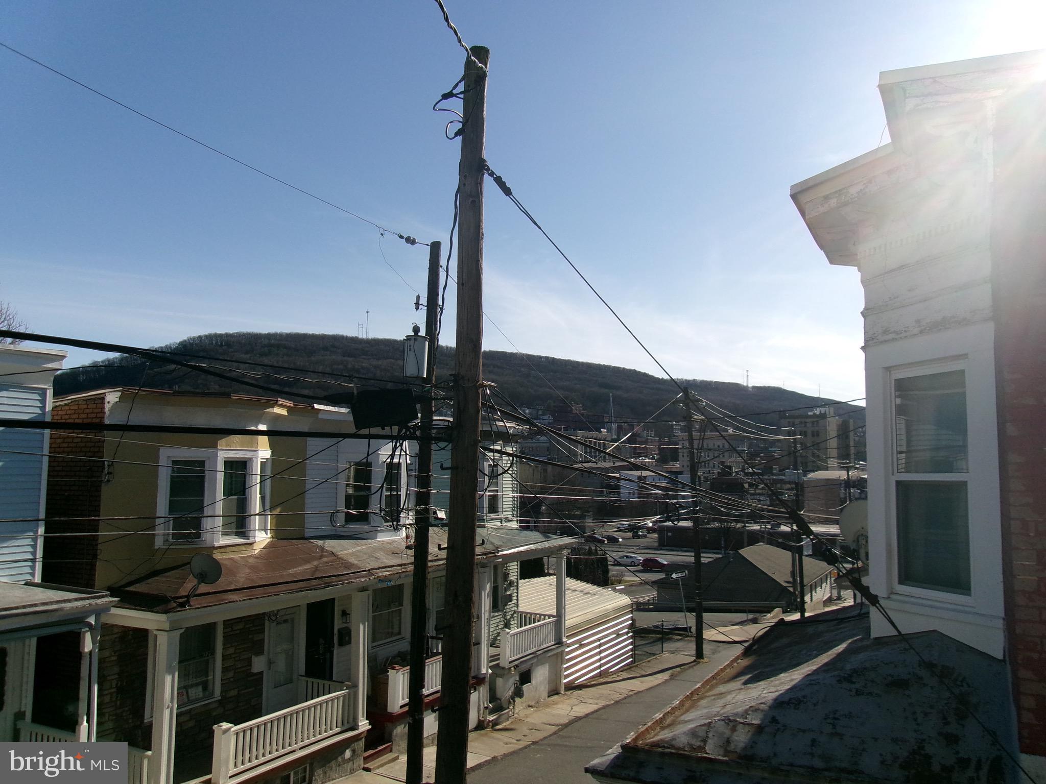 POTTSVILLE - Residential