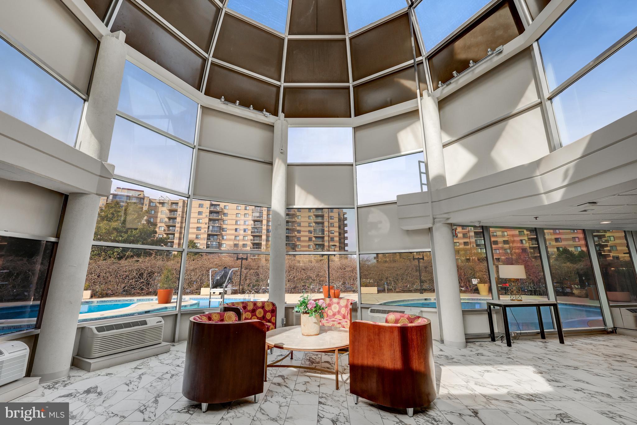 ROTONDA - Residential Lease