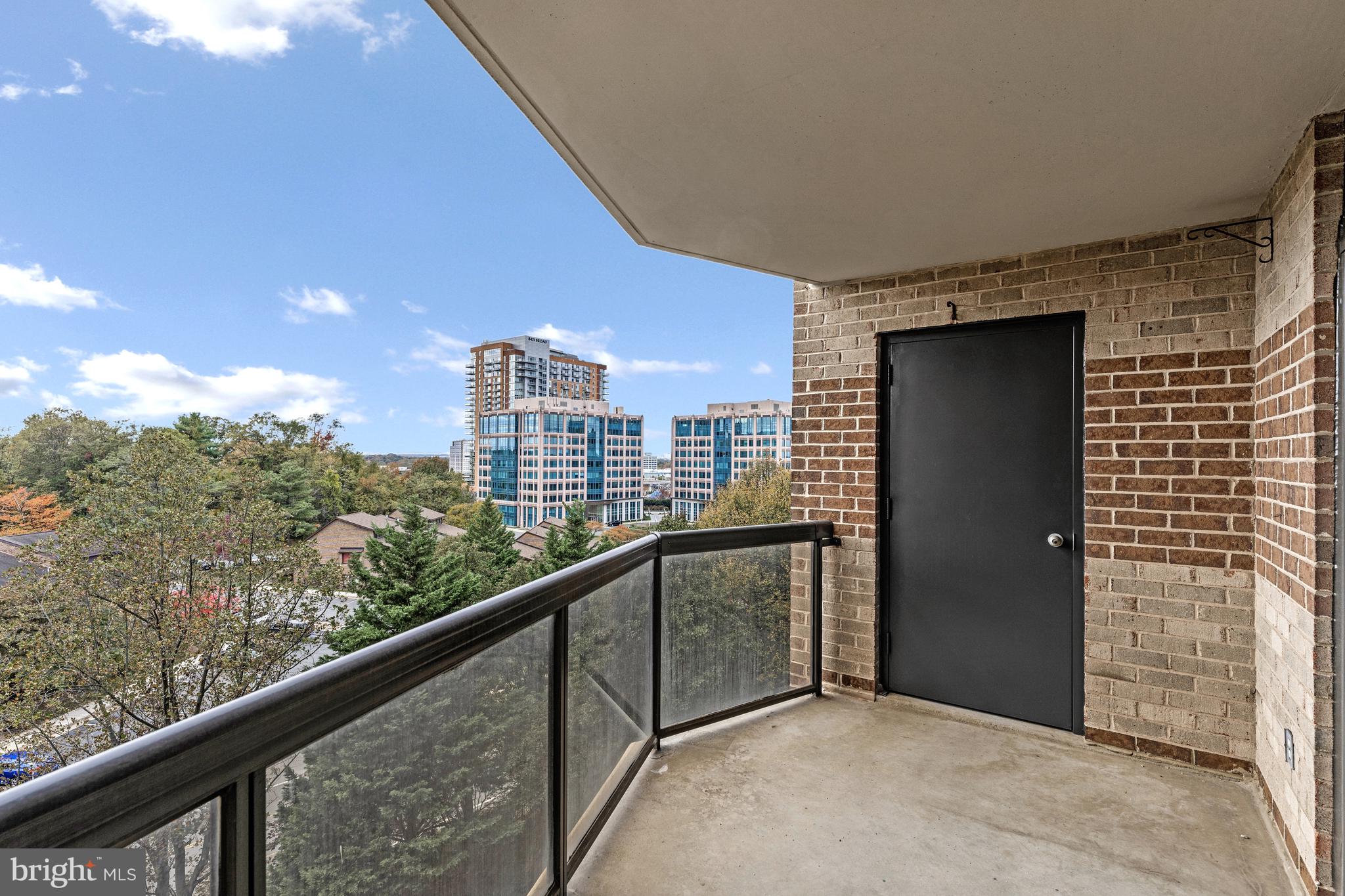 ROTONDA - Residential Lease