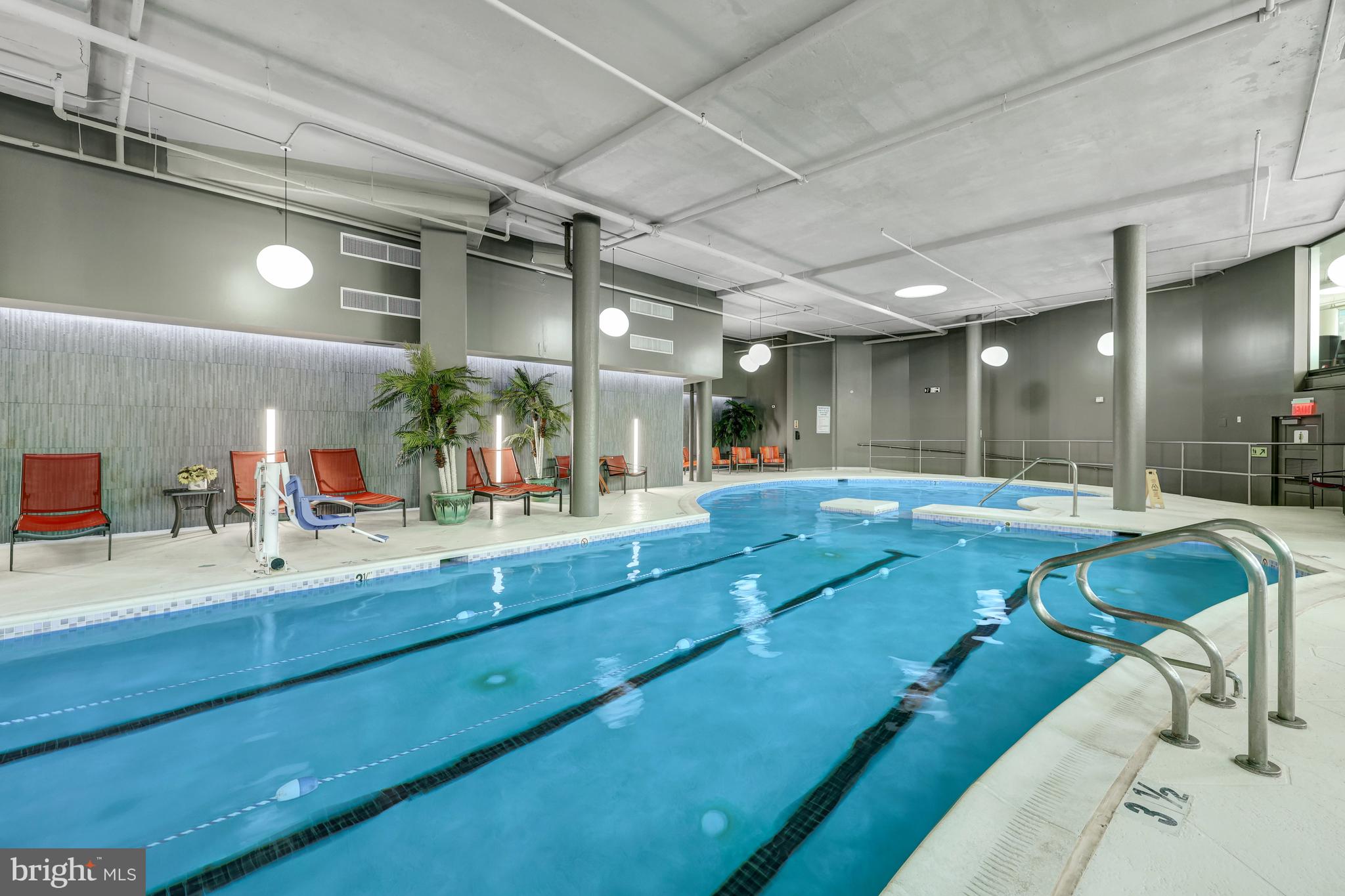 ROTONDA - Residential Lease