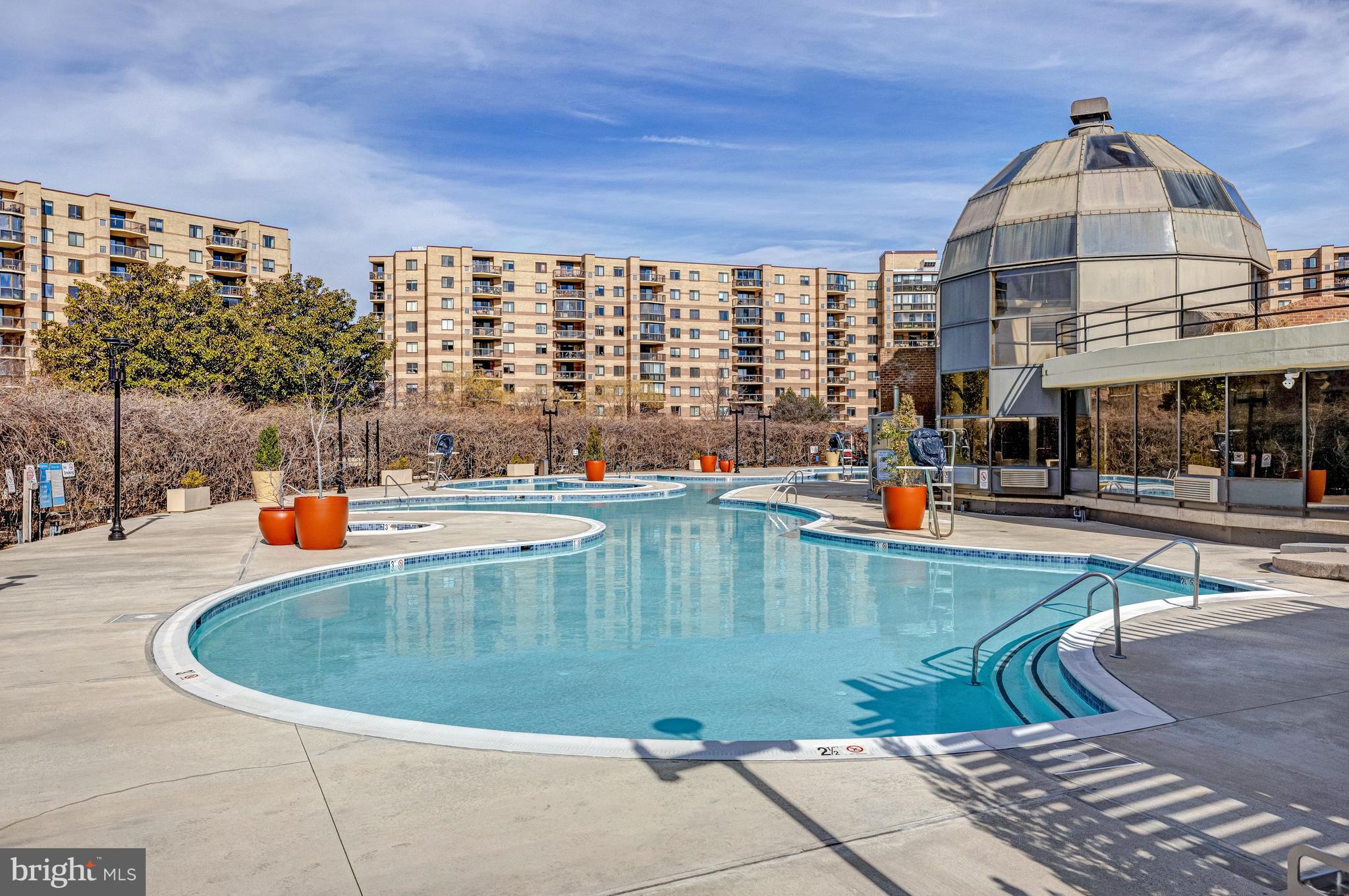 ROTONDA - Residential Lease