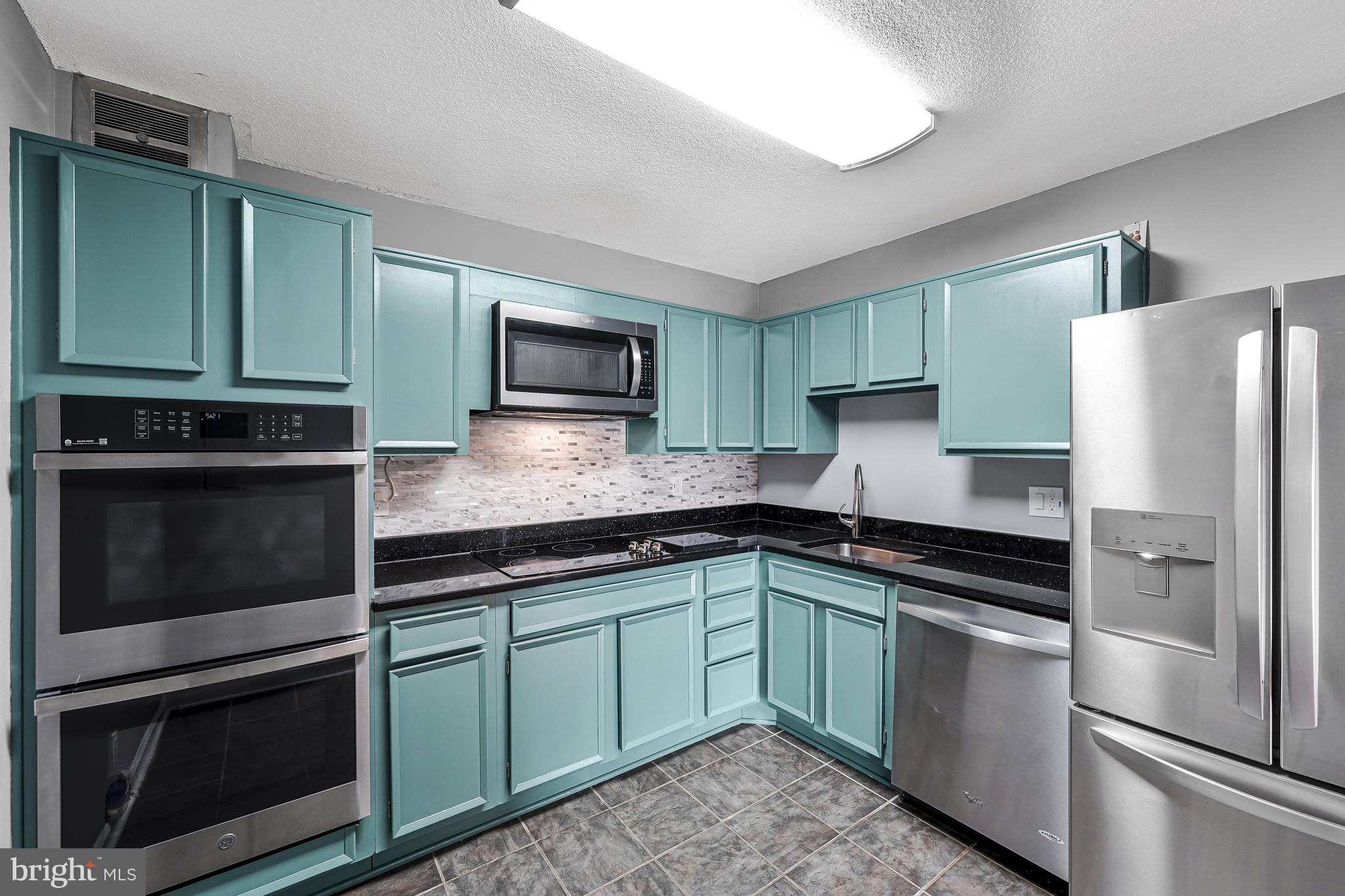 ROTONDA - Residential Lease