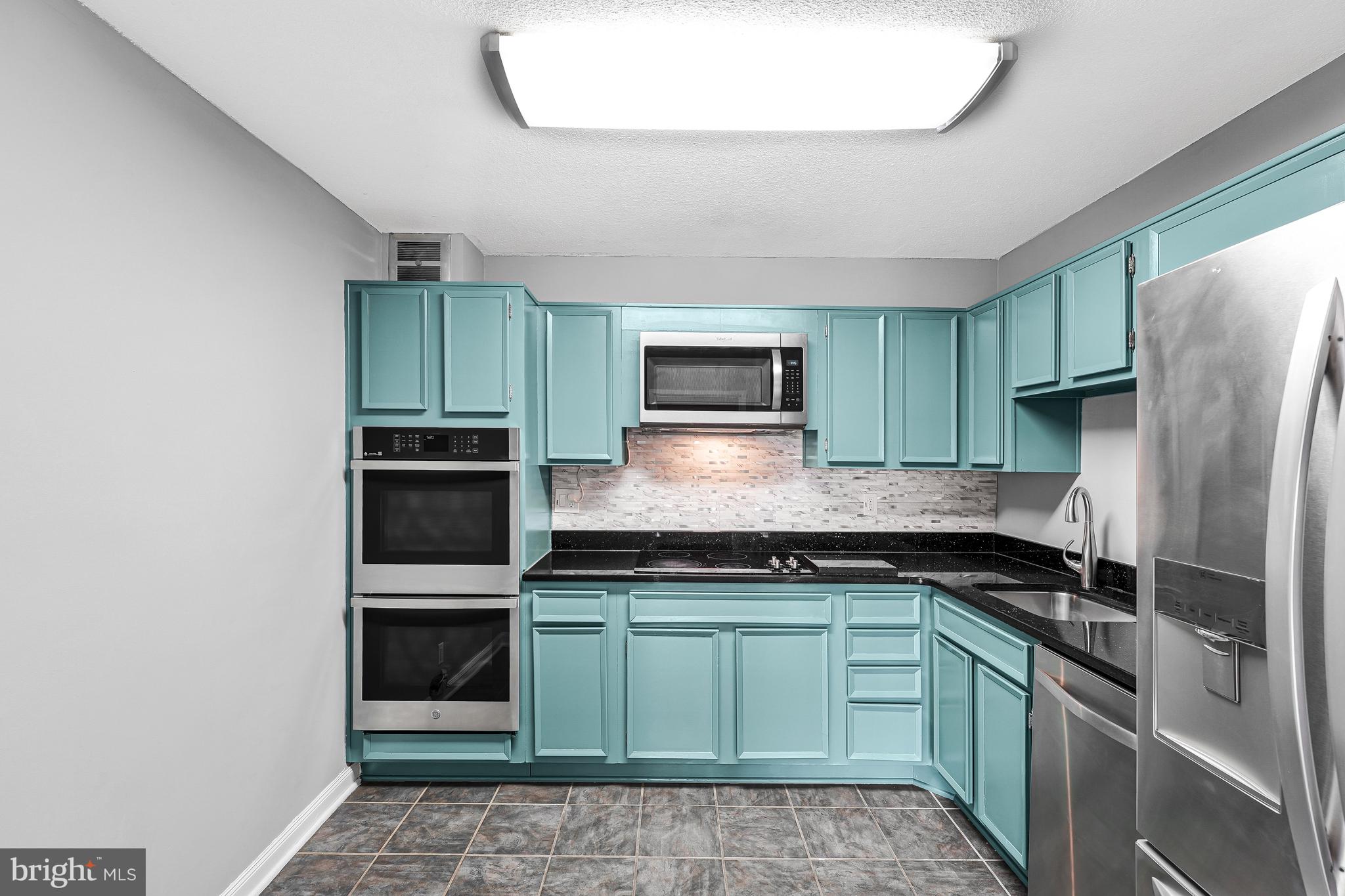 ROTONDA - Residential Lease