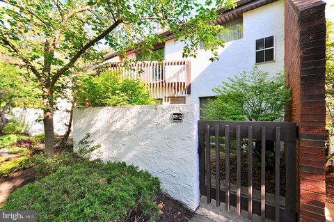 805 STRATFORD DRIVE DRIVE 12 STATE COLLEGE PA 16801